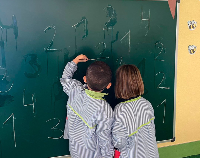 alumnos de infantil de el colegio luis amigo