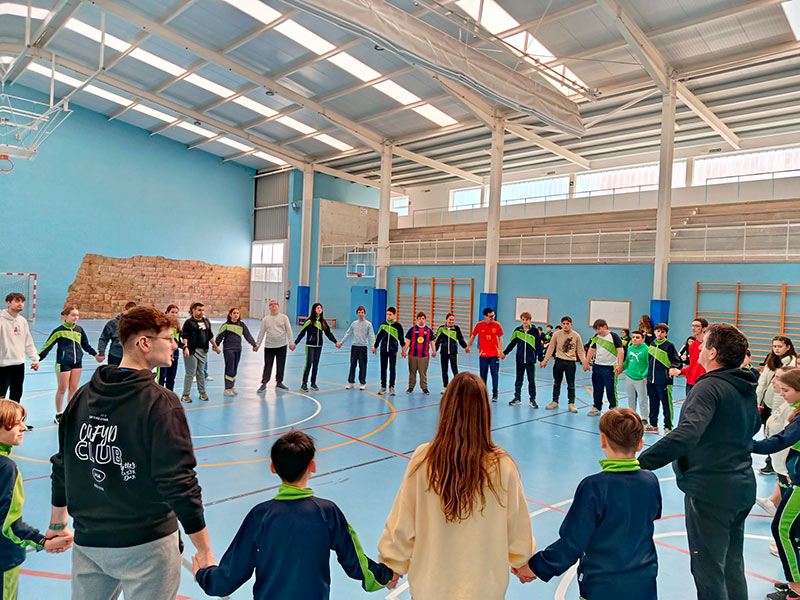 Alumnos y profesores de amigo y el molino