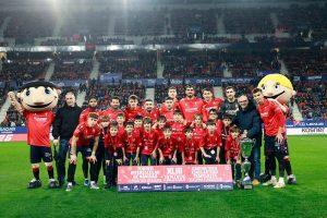 Jugadores de Amigo con Osasuna