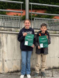 Alumnos de Amigo con premio